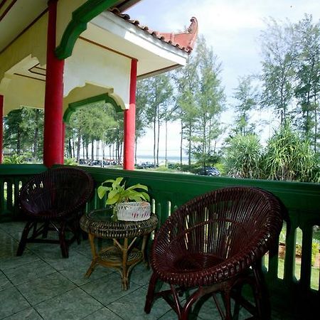 Pasir Putih Resort Bengkulu Rum bild