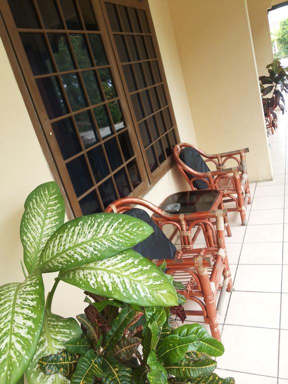 Pasir Putih Resort Bengkulu Exteriör bild