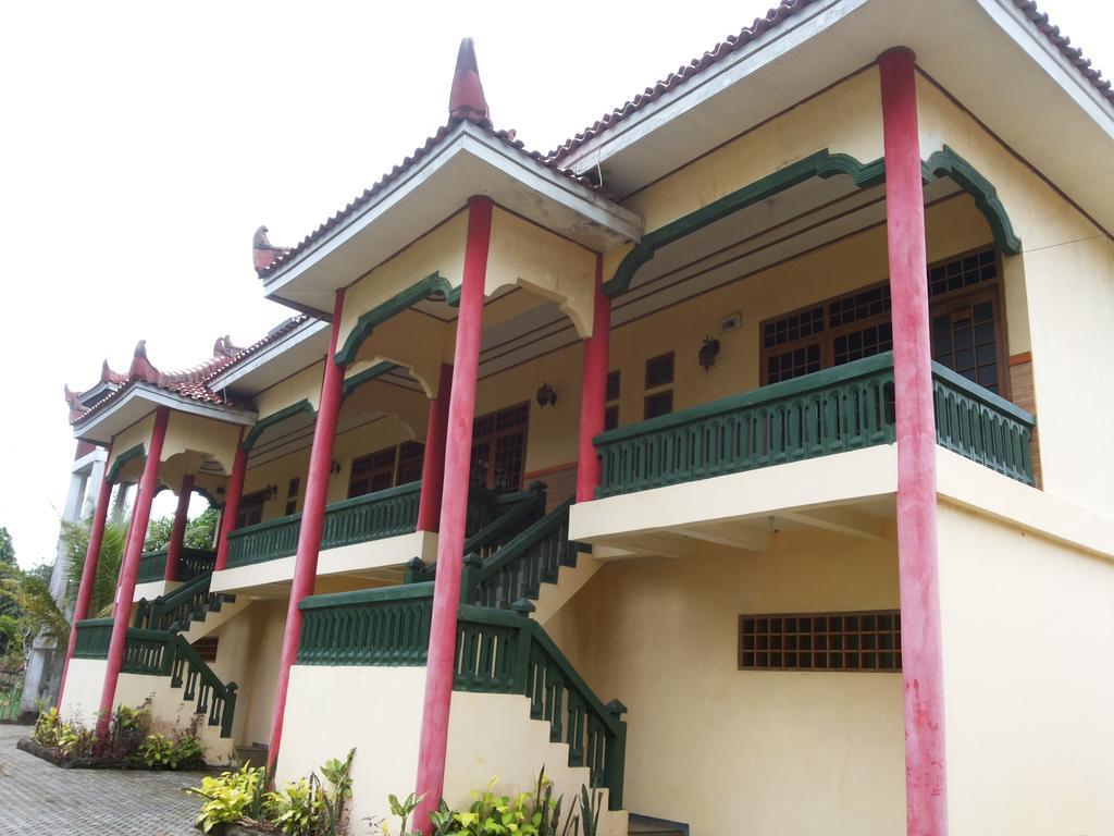 Pasir Putih Resort Bengkulu Exteriör bild