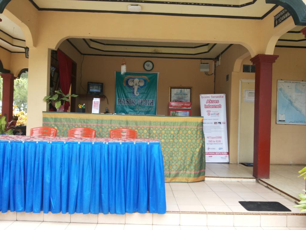 Pasir Putih Resort Bengkulu Rum bild