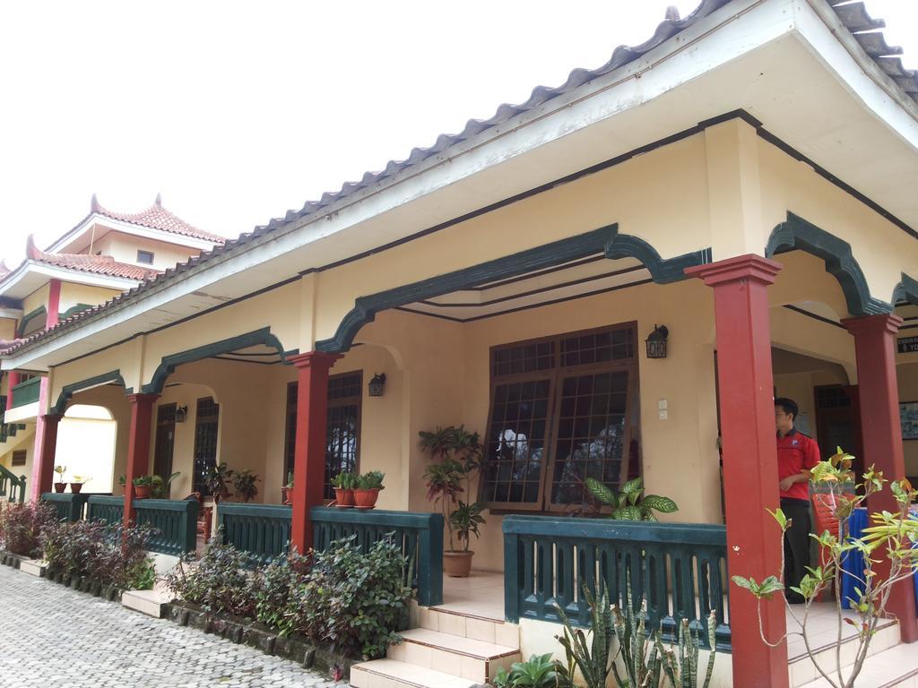 Pasir Putih Resort Bengkulu Exteriör bild
