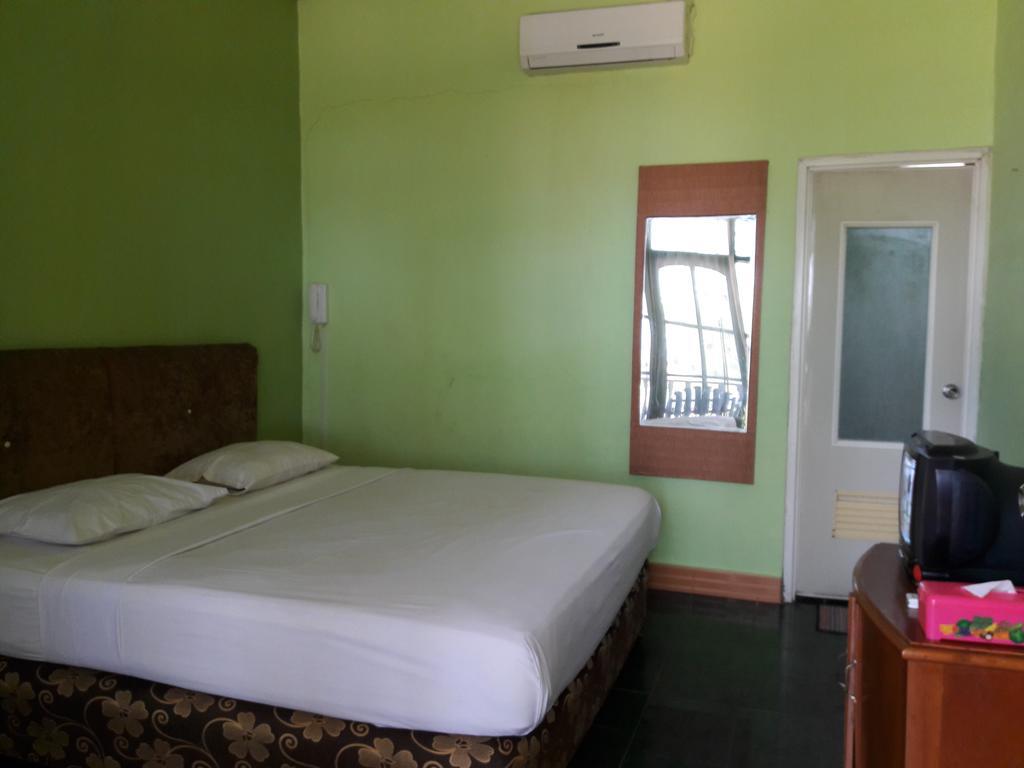 Pasir Putih Resort Bengkulu Exteriör bild